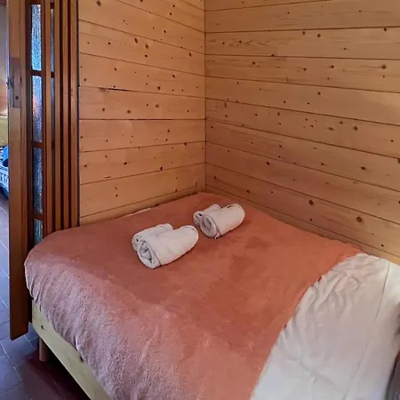 Apartment Les Alaris Enchastrayes