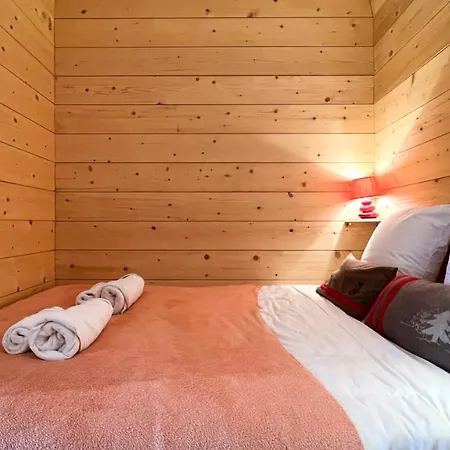 Les Alaris Apartment Enchastrayes